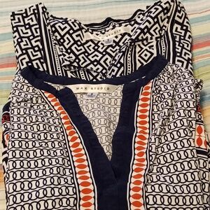 Two Max Studio sleeveless tops small